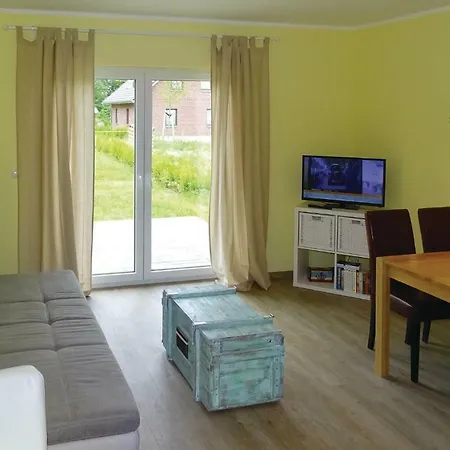 Two-bedroom In アパート